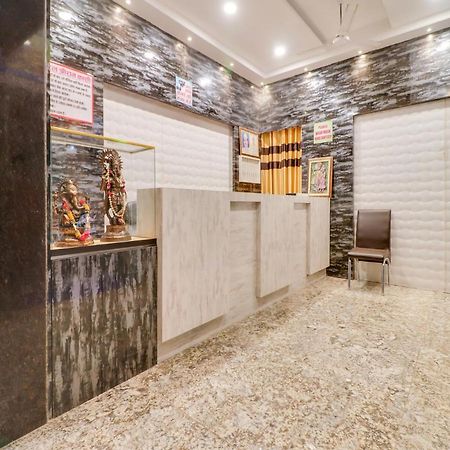 Muthiganj Spot On 69549 Hotel Shri Ram Kashi מראה חיצוני תמונה